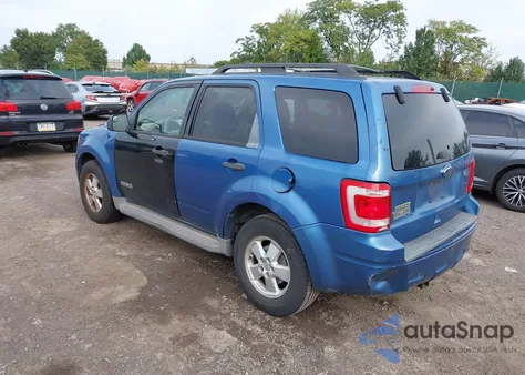 2010 Ford Escape Xlt z USA, uszkodzony, nr VIN 1FMCU9D76AKC15428